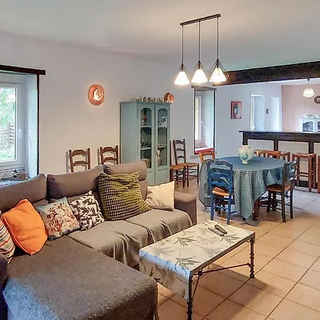 Amazing In Mauleon-D'armagnac