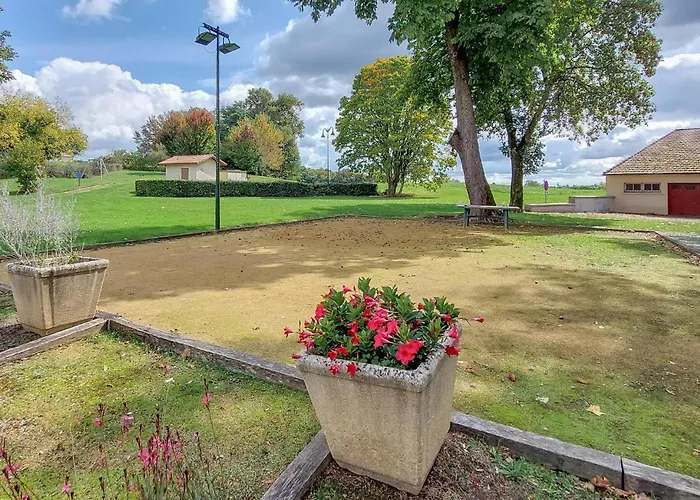 Amazing In Mauleon-D'armagnac